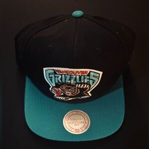 Vancouver Grizzlies Black and Teal Cap